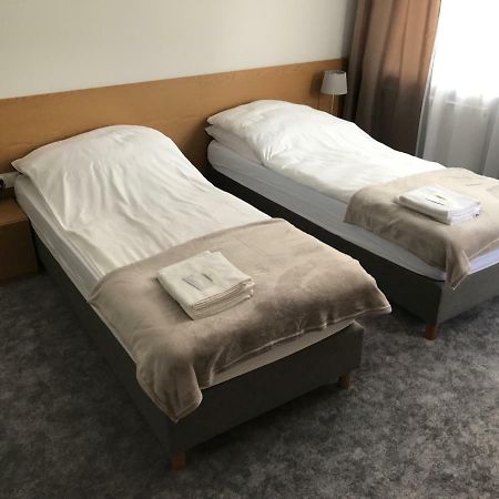 7 Rooms Mtp Poznan Exterior photo