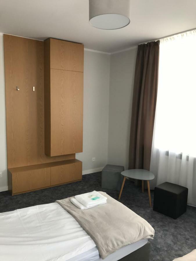 7 Rooms Mtp Poznan Exterior photo