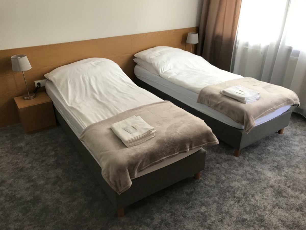 7 Rooms Mtp Poznan Exterior photo