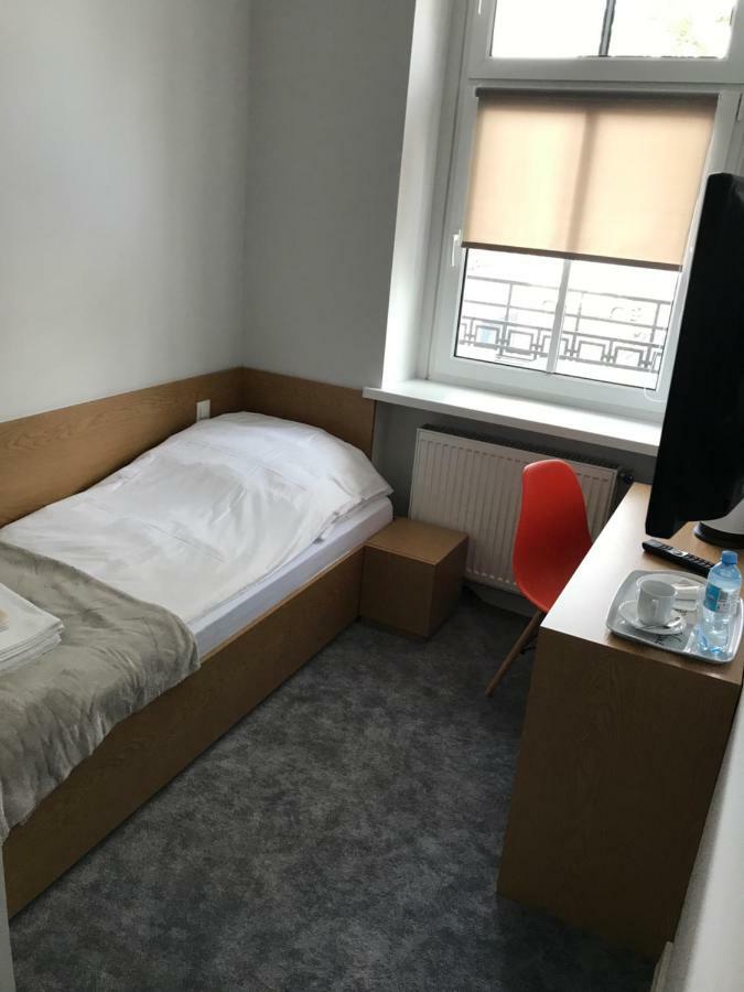 7 Rooms Mtp Poznan Exterior photo