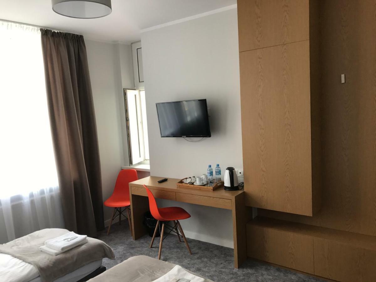 7 Rooms Mtp Poznan Exterior photo