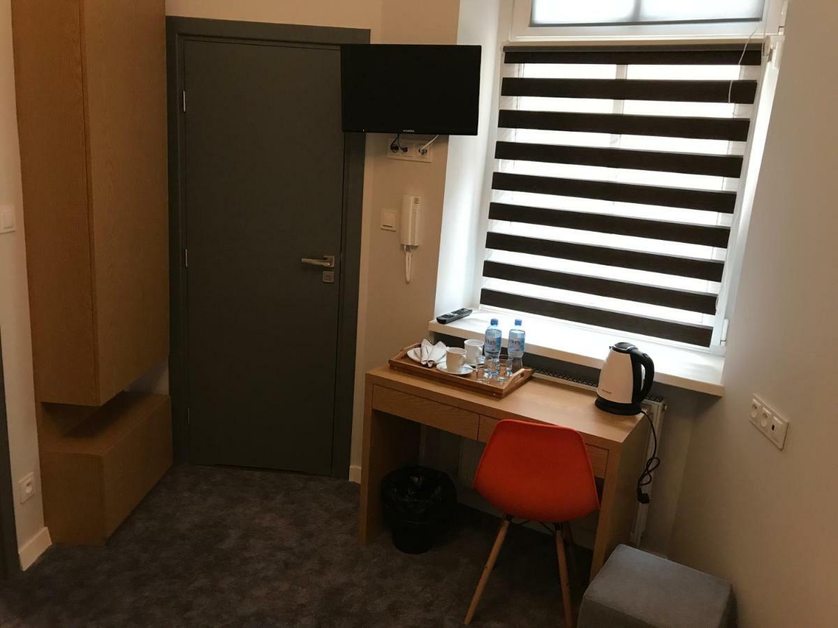7 Rooms Mtp Poznan Exterior photo
