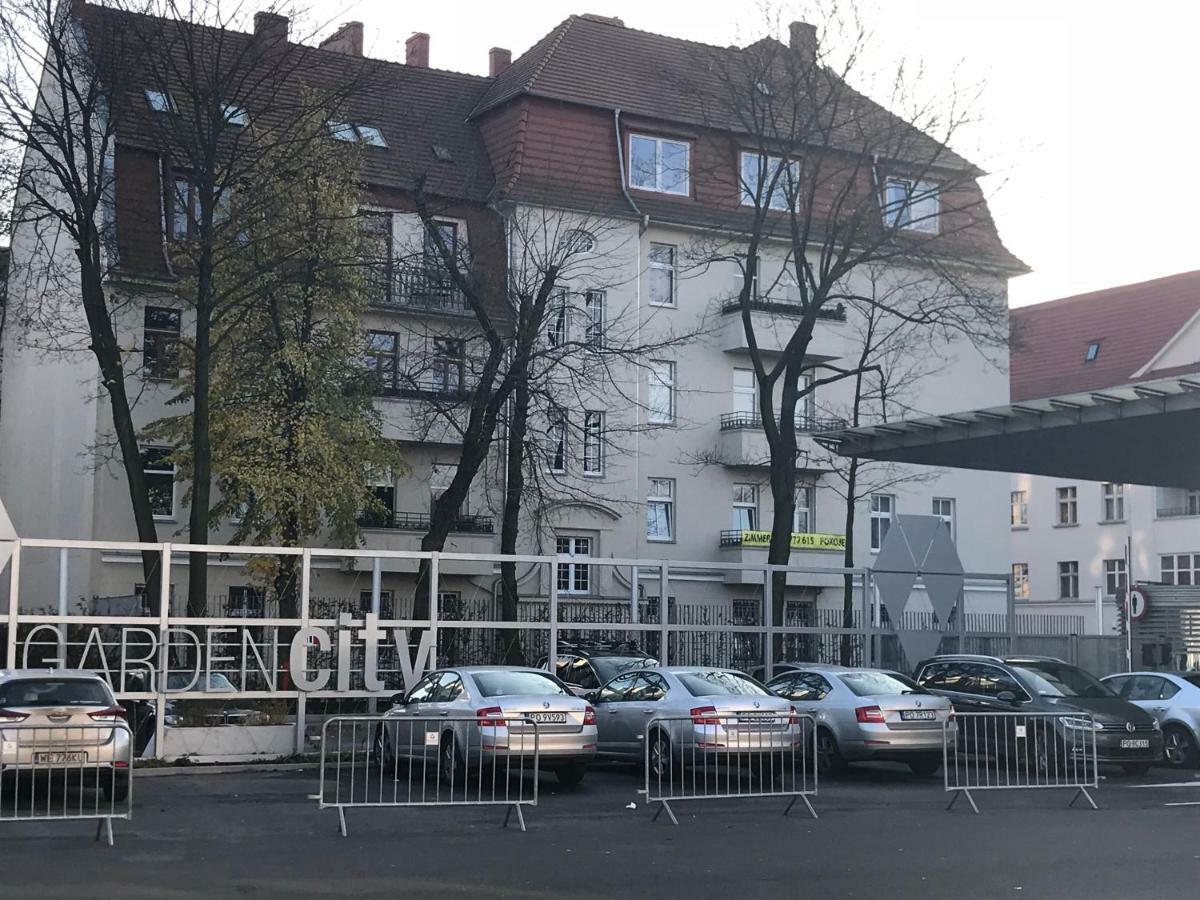 7 Rooms Mtp Poznan Exterior photo