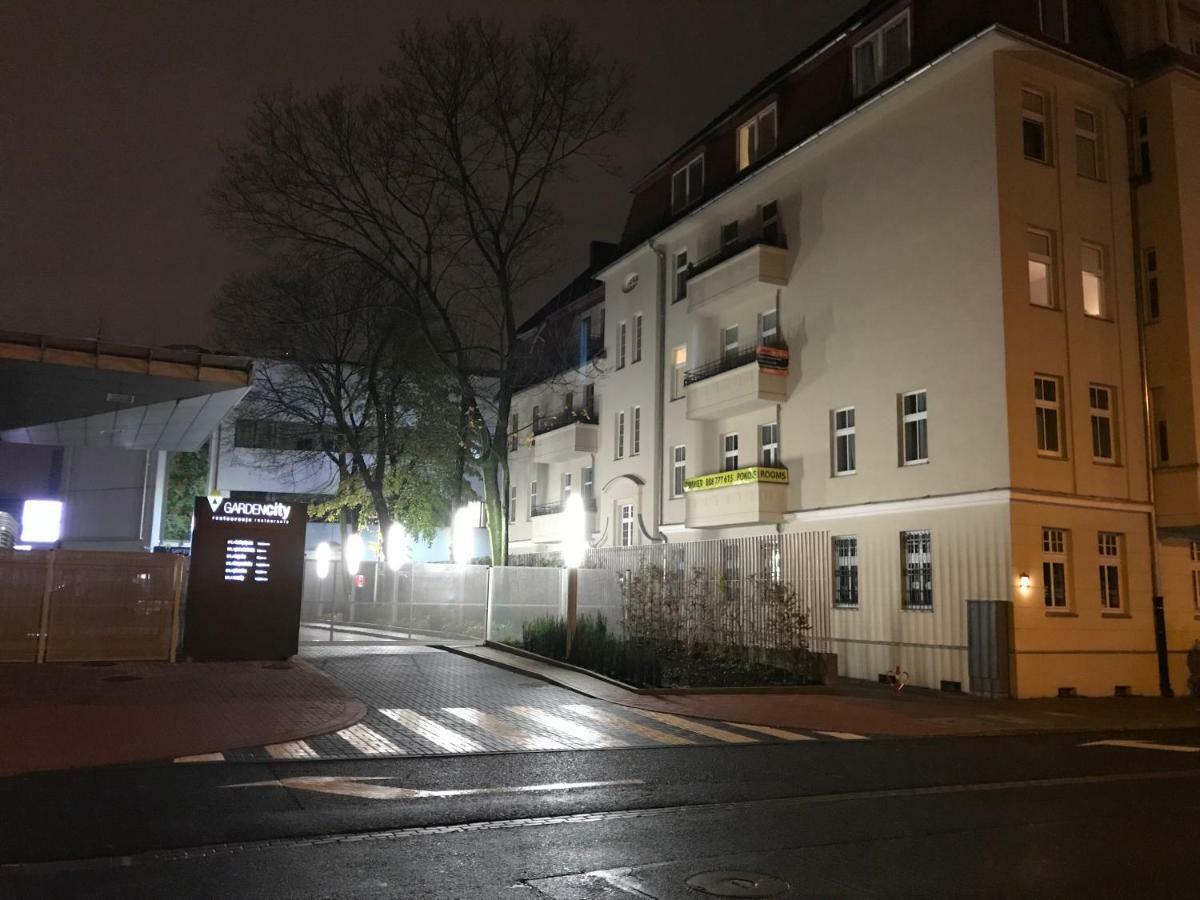 7 Rooms Mtp Poznan Exterior photo