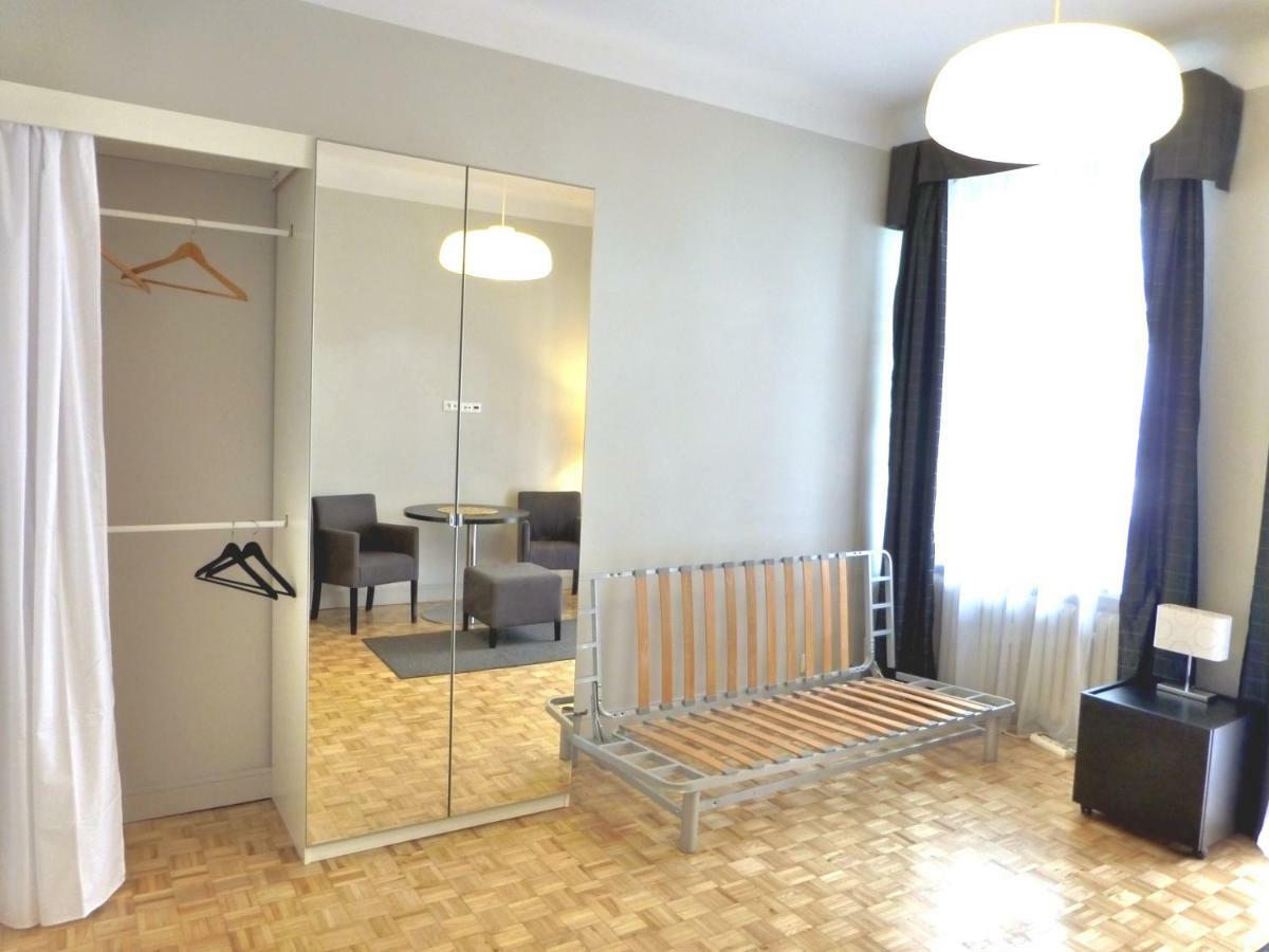 7 Rooms Mtp Poznan Exterior photo